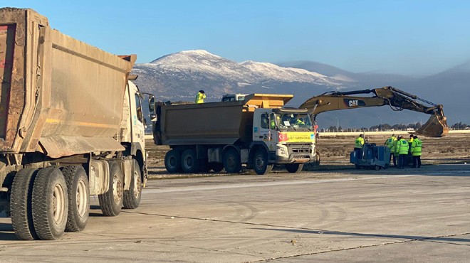 İGA EKİPLERİ HATAY HAVALİMANI’NI ONARIYOR