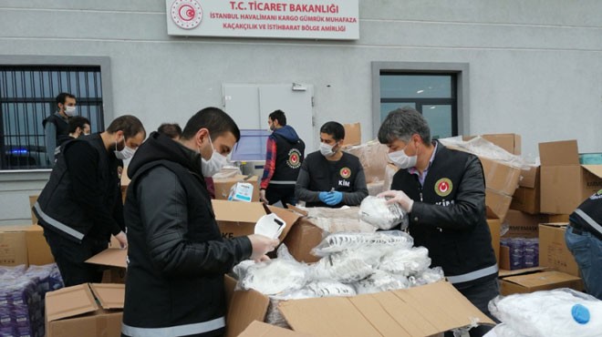 İSTANBUL HAVALİMANI'NDA MASKE OPERASYONU