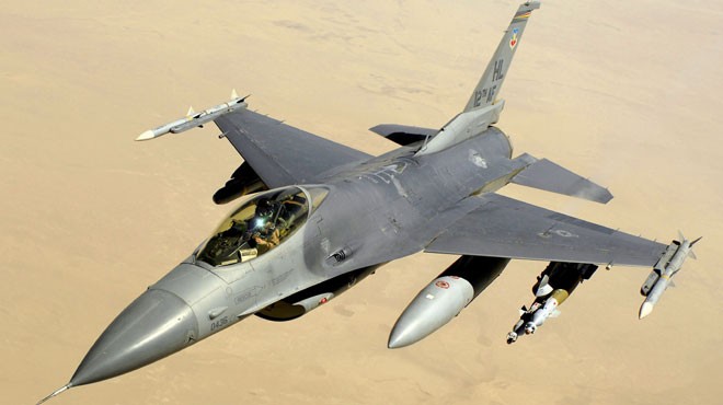ABD'DE F-16 DÜŞTÜ