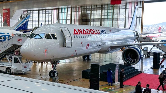 ANADOLUJET 60'NCI UÇAĞI FİLOSUNA KATTI