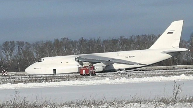 ANTONOV-124 RUSLAN PİSTTEN ÇIKTI