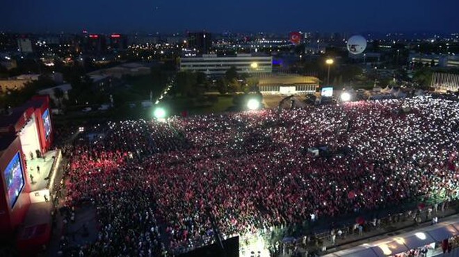 ATATÜRK HAVALİMANI'NDA TARİHİ GECE