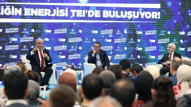 BAKAN TEI’DE GENÇLERLE BULUŞTU