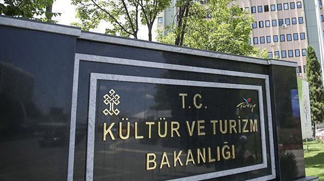 BAKAN YARDIMCISI: 300 BİN TURİZMCİMİZ AŞILANDI