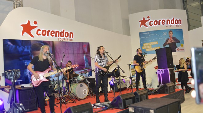 CORENDON AIRLINES'TAN TRAVEL TURKEY İZMİR'DE KONSER