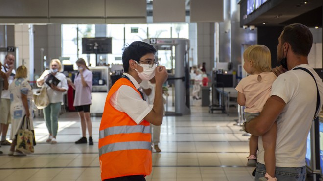 FRAPORT TAV ANTALYA HAVALİMANI'NDA SAĞLIK VE GÜVENLİK EKİBİ