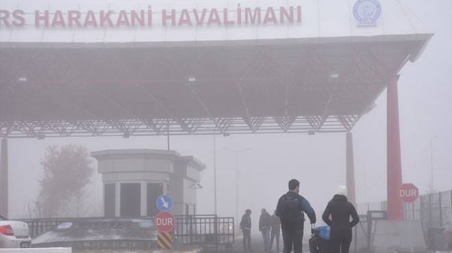 KARS'TA HAVA ULAŞIMINA SİS ENGELLİ