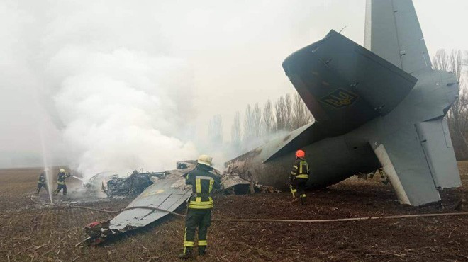 RUS GÜÇLERİ ANTONOV AN-26 DÜŞÜRDÜ