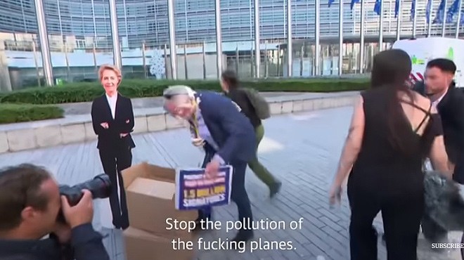 RYANAIR CEO SUNA  PASTALI  PROTESTO