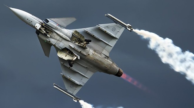 SAAB GRIPEN E'LER SU'LARI YENEBİLİR