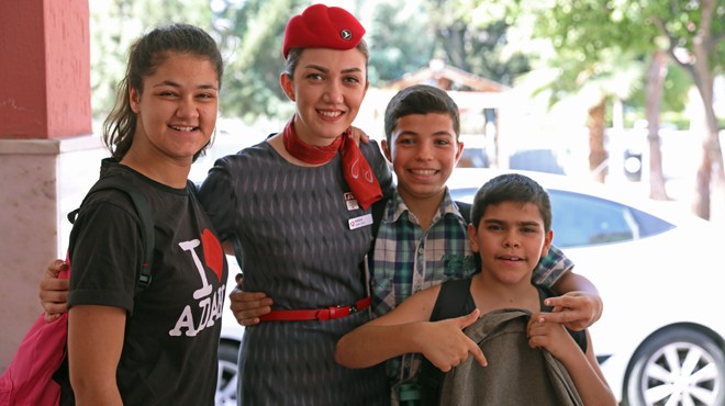 THY'NİN MELEKLERİ ÇOCUKLARIN KALBİNE DOKUNUYOR