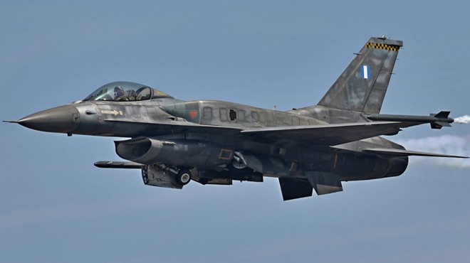 YUNAN F-16'SI EGE DENİZİ'NE DÜŞTÜ