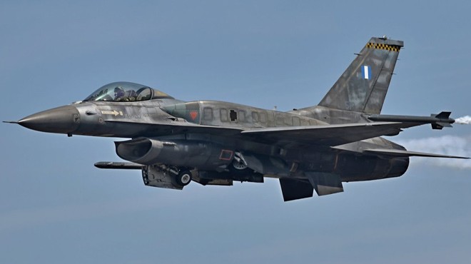 YUNAN F-16 SI EGE DENİZİ NE DÜŞTÜ