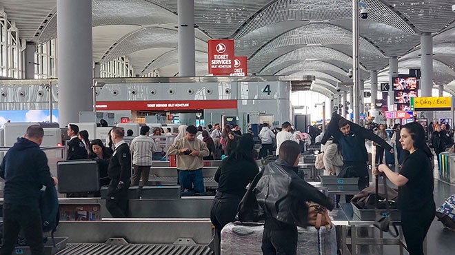 İSTANBUL HAVALİMANI’NDA BAYRAM YOĞUNLUĞU