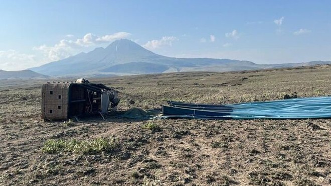 AYAKLARI İPE DOLANAN PİLOT SEPETTEN DÜŞTÜ