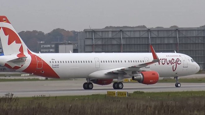 BAGAJ GÖREVLİSİ UÇAKTA UNUTULDU