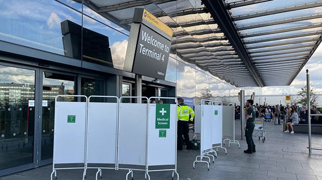 HEATHROW HAVALİMANI’NDA ALARM!