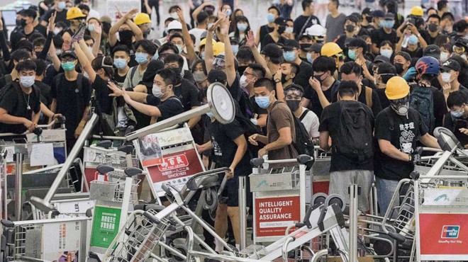 HONG KONG’TA YENİ GÜVENLİK ÖNLEMLERİ