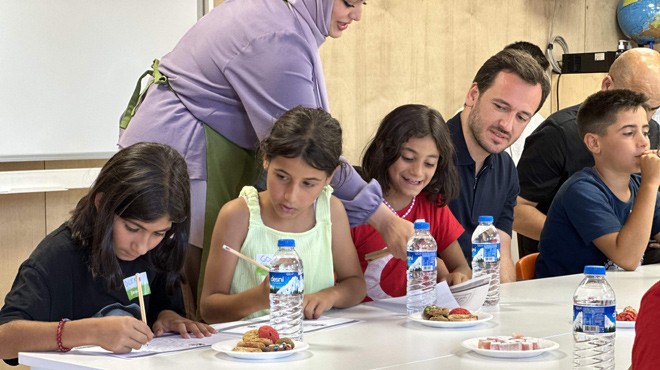 KALYONCU HATAY’DA ÇOCUKLARLA BULUŞTU