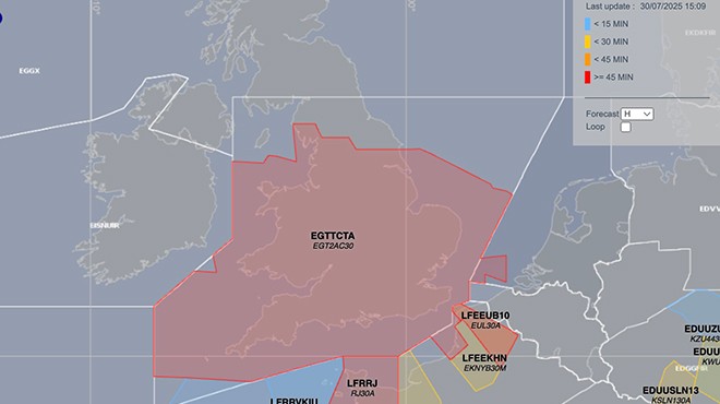 LONDRA HAVA SAHASI KAPANDI