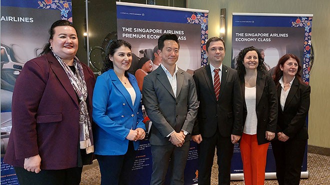 MELVIN TAN: BURADA BULUNMAKTAN ÇOK MUTLUYUM