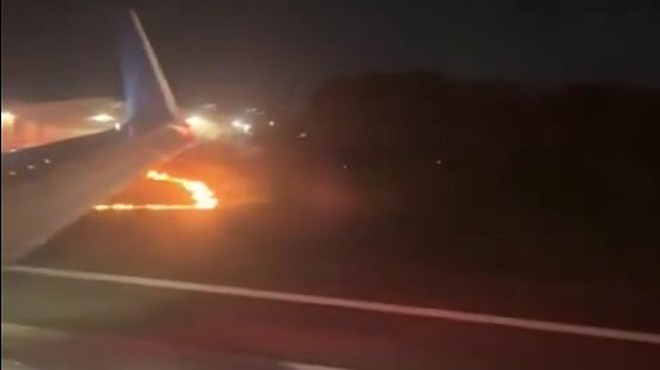 MOTORDAN ÇIKAN ALEVLER OTLARI TUTUŞTURDU