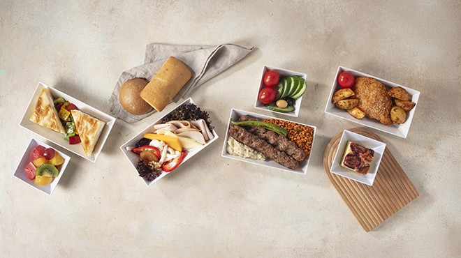 SUNEXPRESS UÇAK İÇİ MENÜSÜNÜ YENİLEDİ