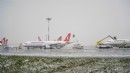 İSTANBUL HAVALİMANI’NDA PİSTLERDEKİ KAR ANLIK TAKİP EDİLİYOR