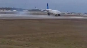 İNİŞTE ÖN TEKERLEĞİ KOPTU