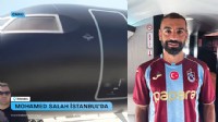 SALAH UÇAKTA FORMAYI GİYDİ