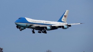 TRUMP'I TAŞIYAN AIR FORCE UÇAĞI ARIZALANDI