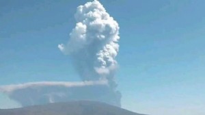 UYUYAN VOLKAN UYANDI, HAVA TRAFİĞİ FELÇ