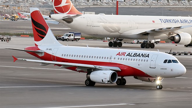 THY HİSSELERİNİ SATACAKTI, UÇUŞLARI DURDU