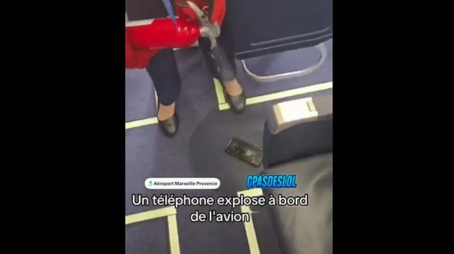 UÇAKTA CEP TELEFONU PATLADI